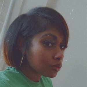 Meet your Posher, Crystal